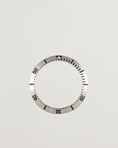 Omega Pre-Owned Omega 300M BEZEL – Plata