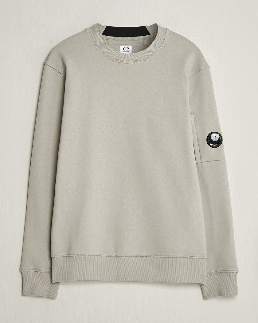C.P. Company Diagonal Raised Fleece Lens Sweatshirt Light Grey – Gris