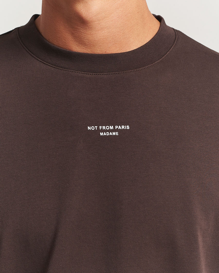 Hombres | Camisetas | Drôle de Monsieur | Classic Slogan T-Shirt Dark Brown