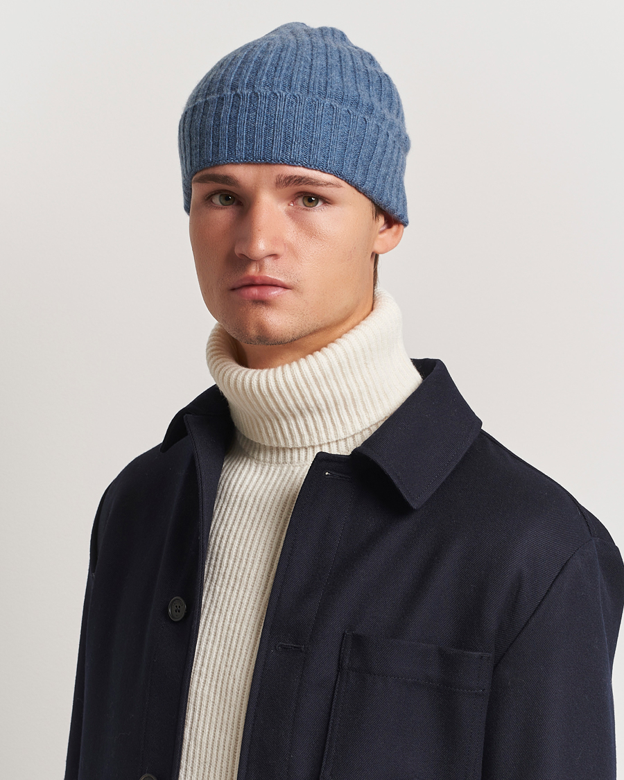 Hombres |  | Amanda Christensen | Rib Knitted Cashmere Cap Blue Melange