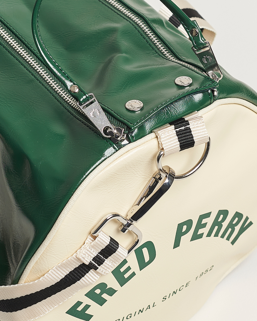 Hombres | Fred Perry Classic Barrel Bag Tartan Green | Fred Perry | Classic Barrel Bag Tartan Green