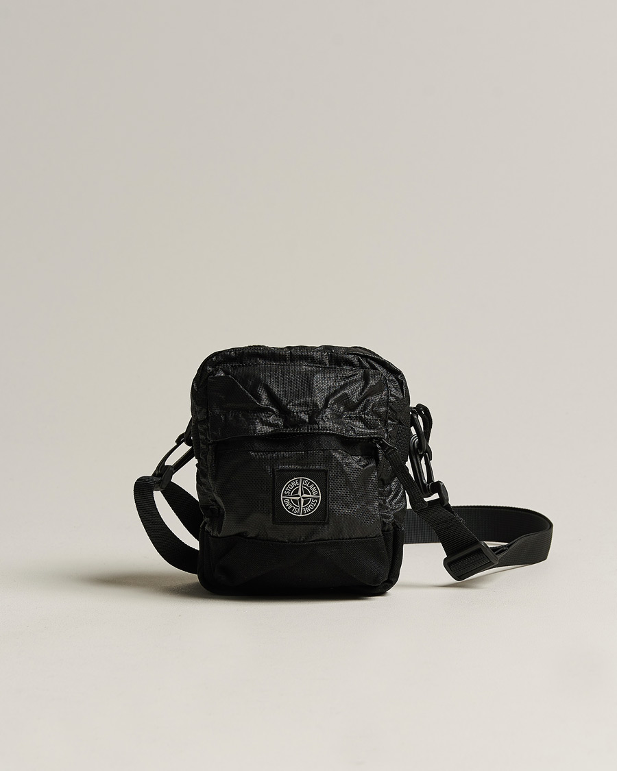 Hombres | Stone Island Garment Dyed Mussola Gommata Canvas Shoulder Bag Black | Stone Island | Garment Dyed Mussola Gommata Canvas Shoulder Bag Black