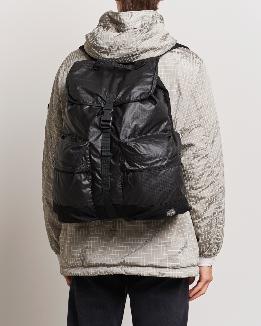 Hombres | Stone Island Garment Dyed Mussola Gommata Canvas Backpack Black | Stone Island | Garment Dyed Mussola Gommata Canvas Backpack Black