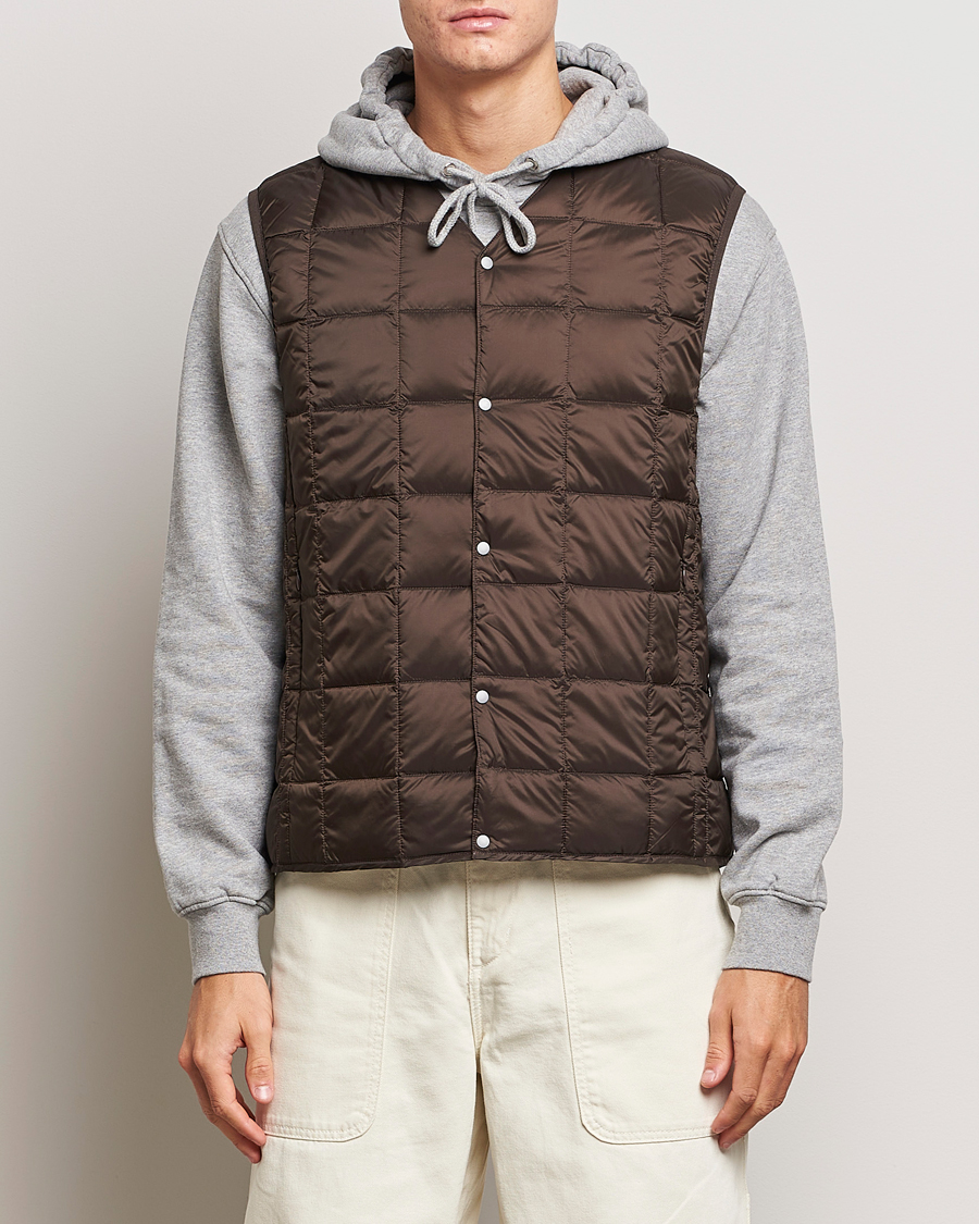 Hombres | Abrigos y chaquetas | TAION | V-Neck Lightweight Down Vest Dark Choco