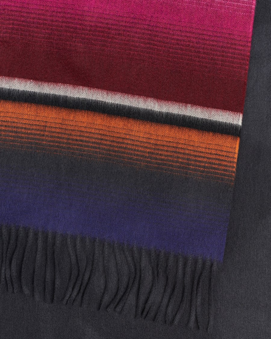 Hombres | Begg & Co Solid/Checked Cashmere Scarf 36*183cm Midnight Pink | Begg & Co | Solid/Checked Cashmere Scarf 36*183cm Midnight Pink