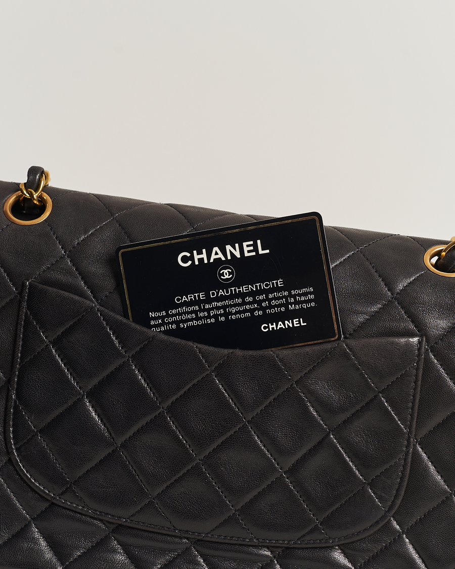 Hombres | Chanel Pre-Owned Classic Medium Flap Bag Calf Leather Black | Chanel Pre-Owned | Classic Medium Flap Bag Calf Leather Black