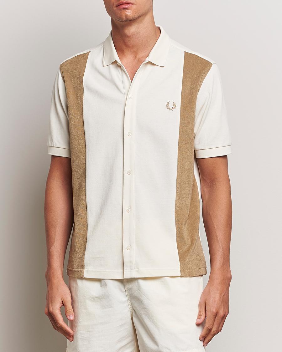 Hombres | Camisas de manga corta | Fred Perry | Towelling Panel Polo Short Sleeve Shirt Ecru