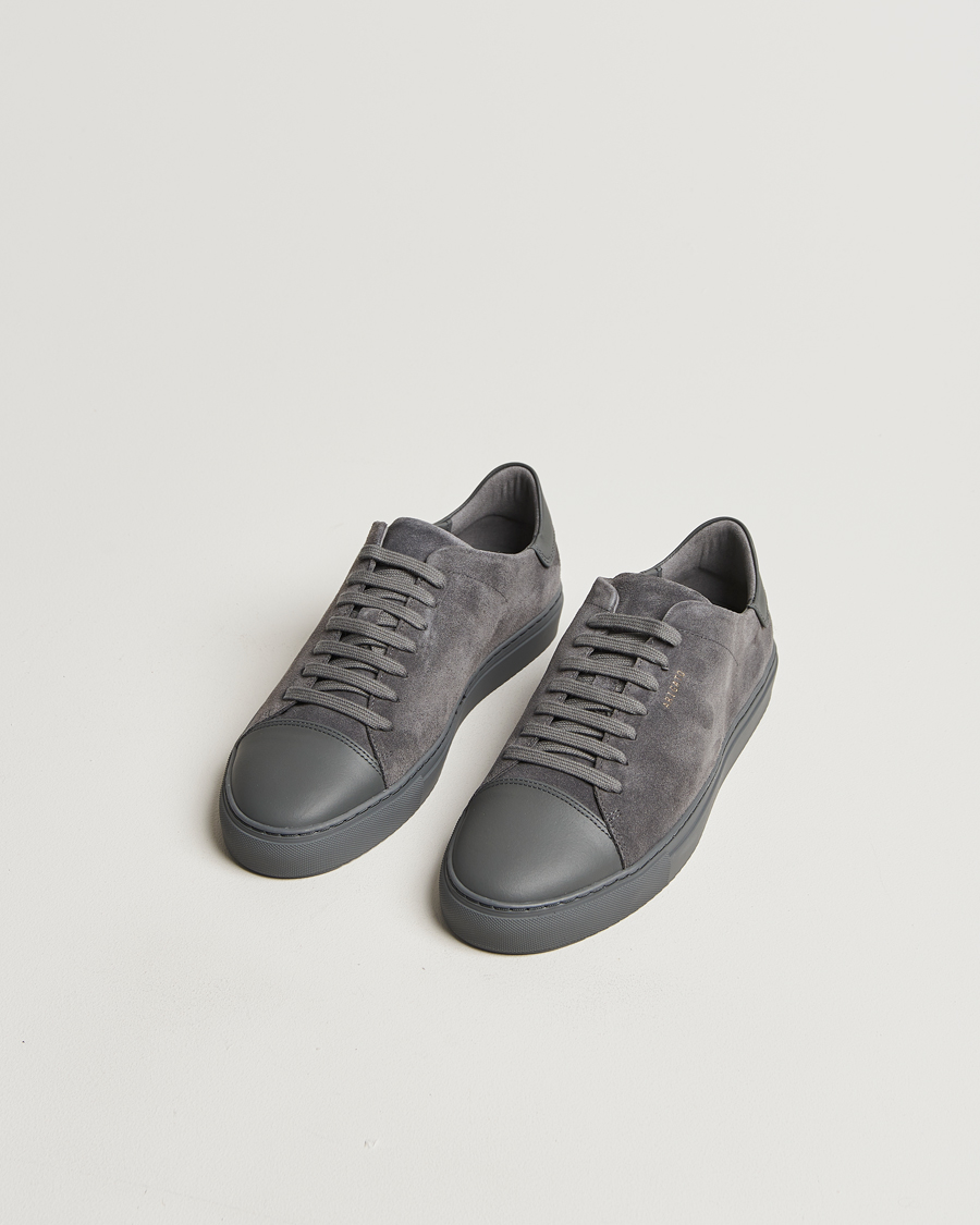 Hombres |  | Axel Arigato | Clean 90 Suede Cap Sneaker Dark Grey
