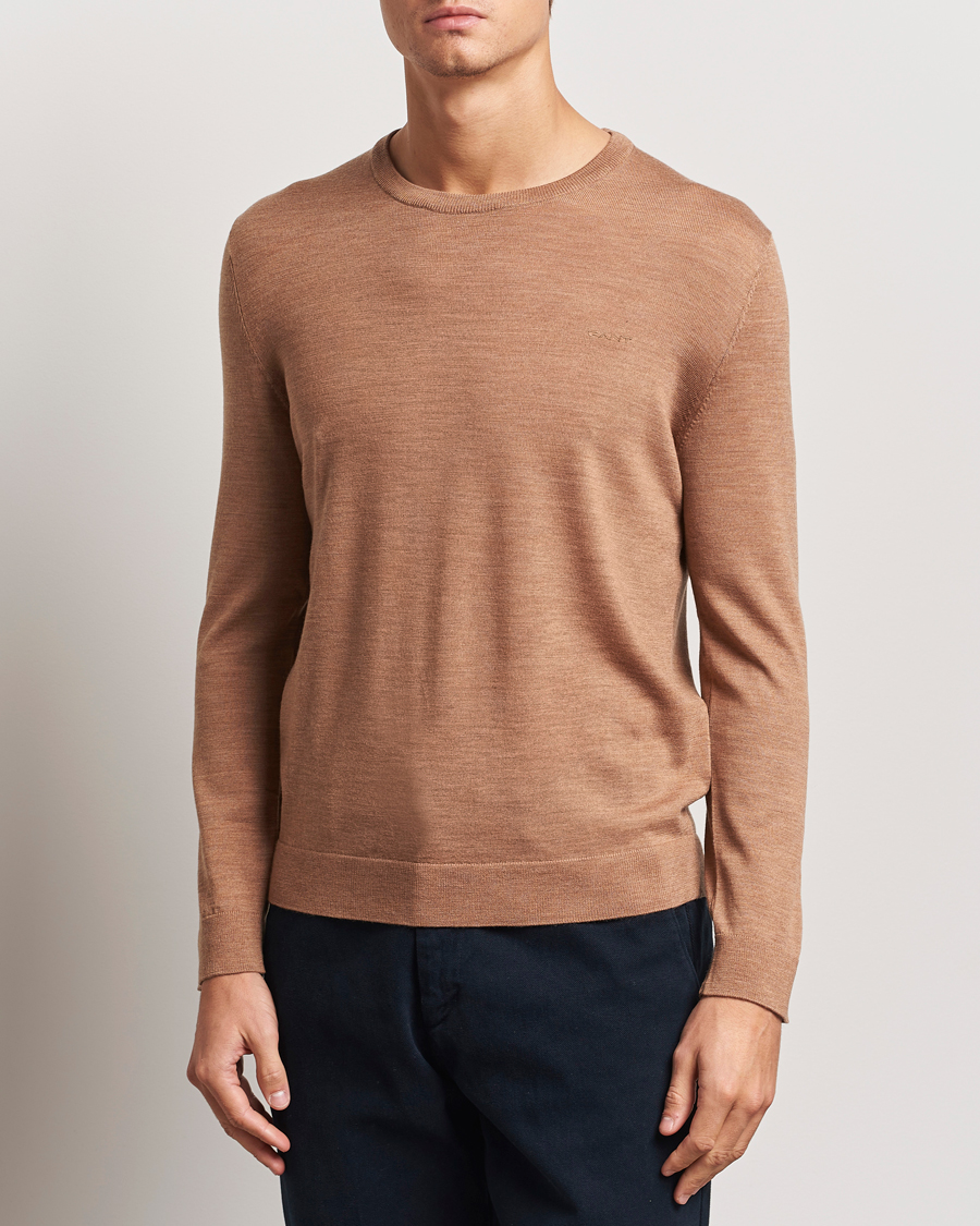 Hombres |  | GANT | Extrafine Merino Wool C-Neck Dk Sand Melange