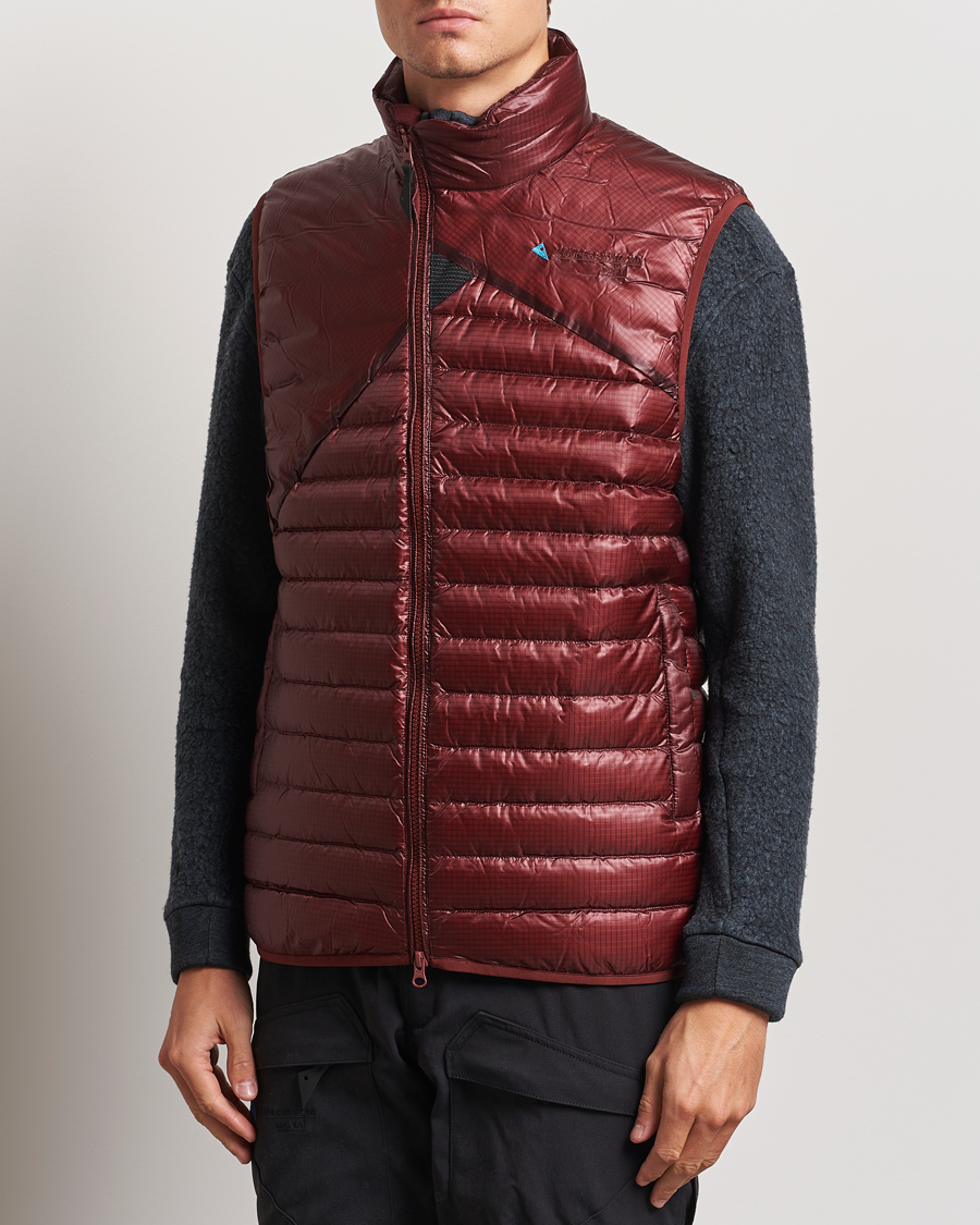 Hombres |  | Klättermusen | Lopt Lightweight Down Vest Madder Red