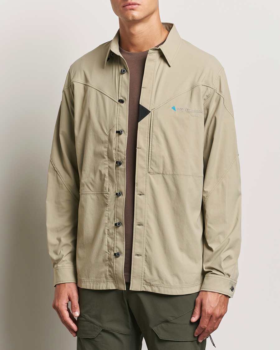 Hombres | Casual | Klättermusen | Garm Technical Outdoor Shirt Silver Green