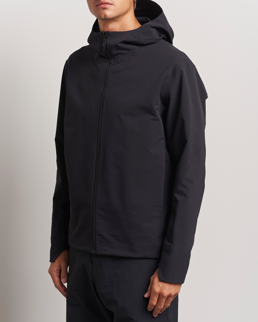 Hombres |  | Arc\'teryx Veilance | Isogon GORE-TEX Hooded Shell Jacket Black