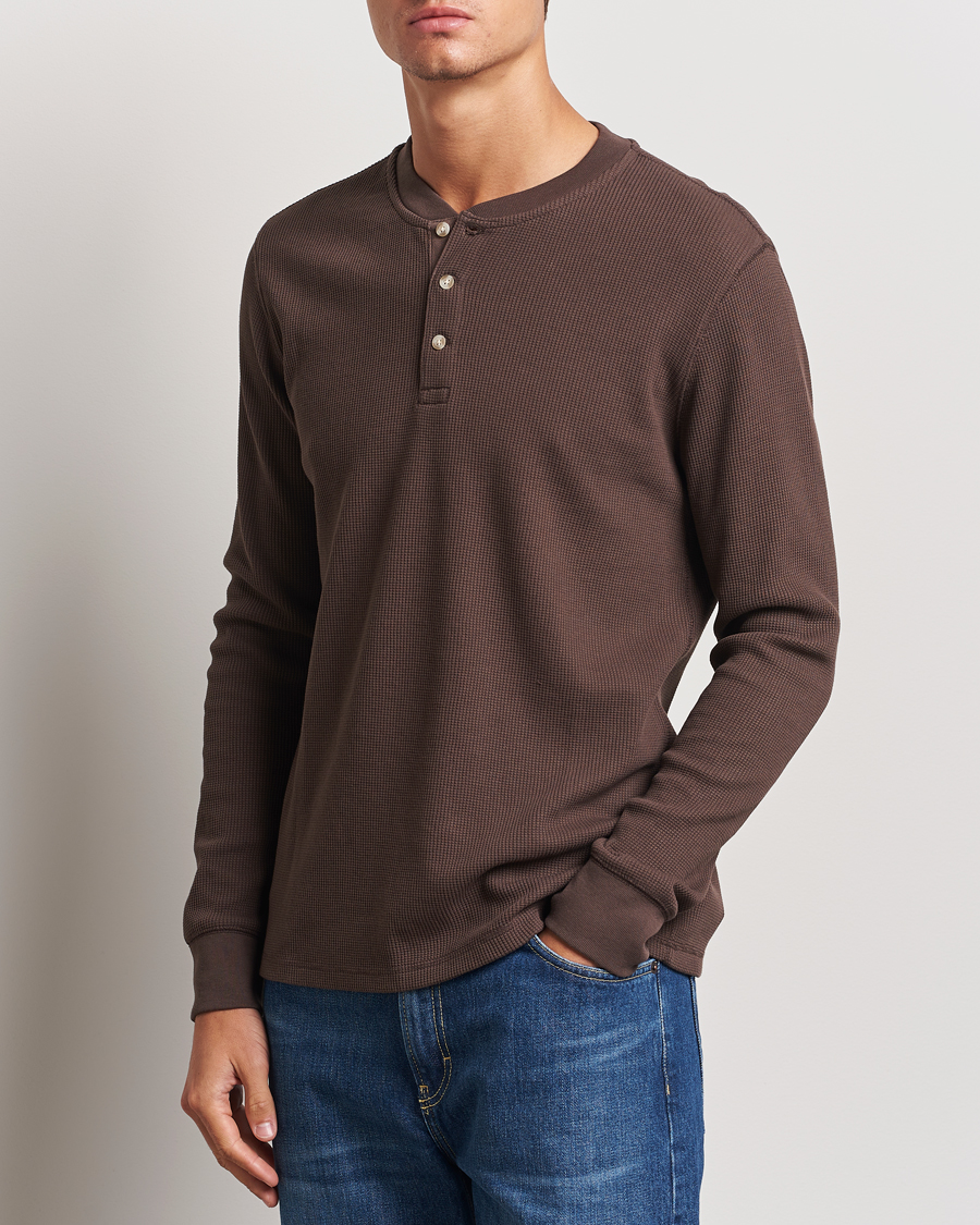 Hombres |  | Levi\'s | Thermal Henley Chocolate Brown