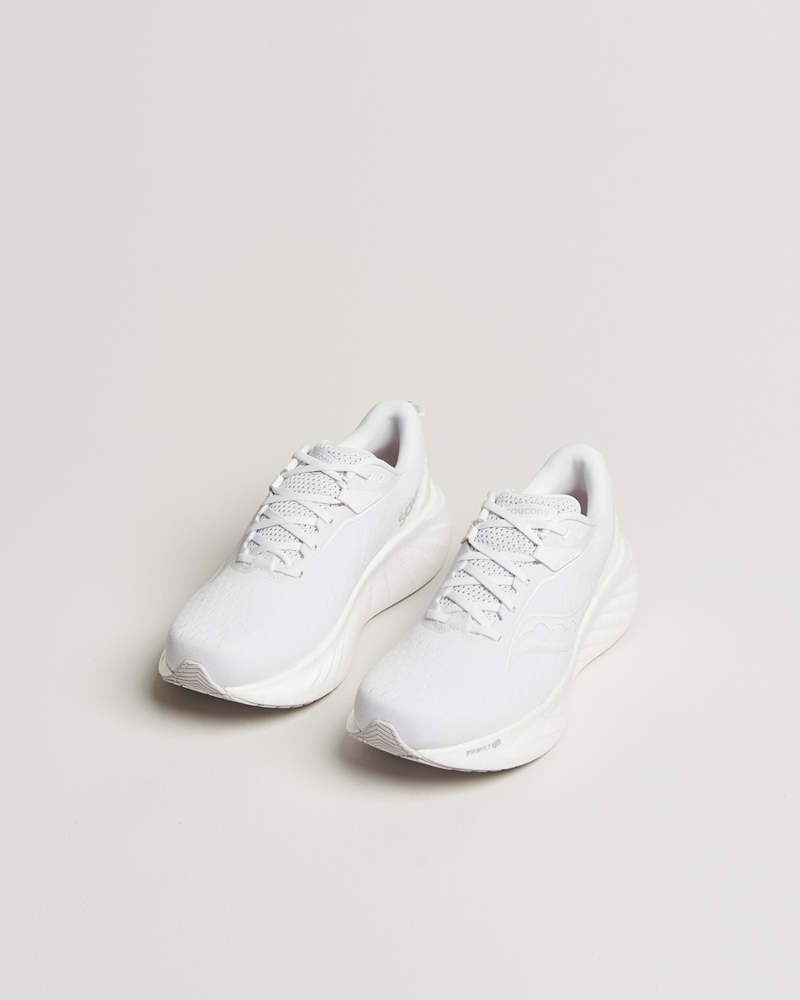 Hombres |  | Saucony | Triumph 22 Running Sneaker White