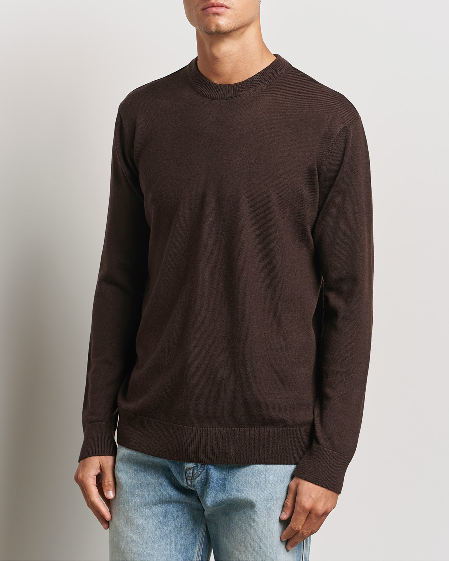 Hombres | Jerseys de cuello redondo | KnowledgeCotton Apparel | Regular Merino Knit Crew Neck Brown