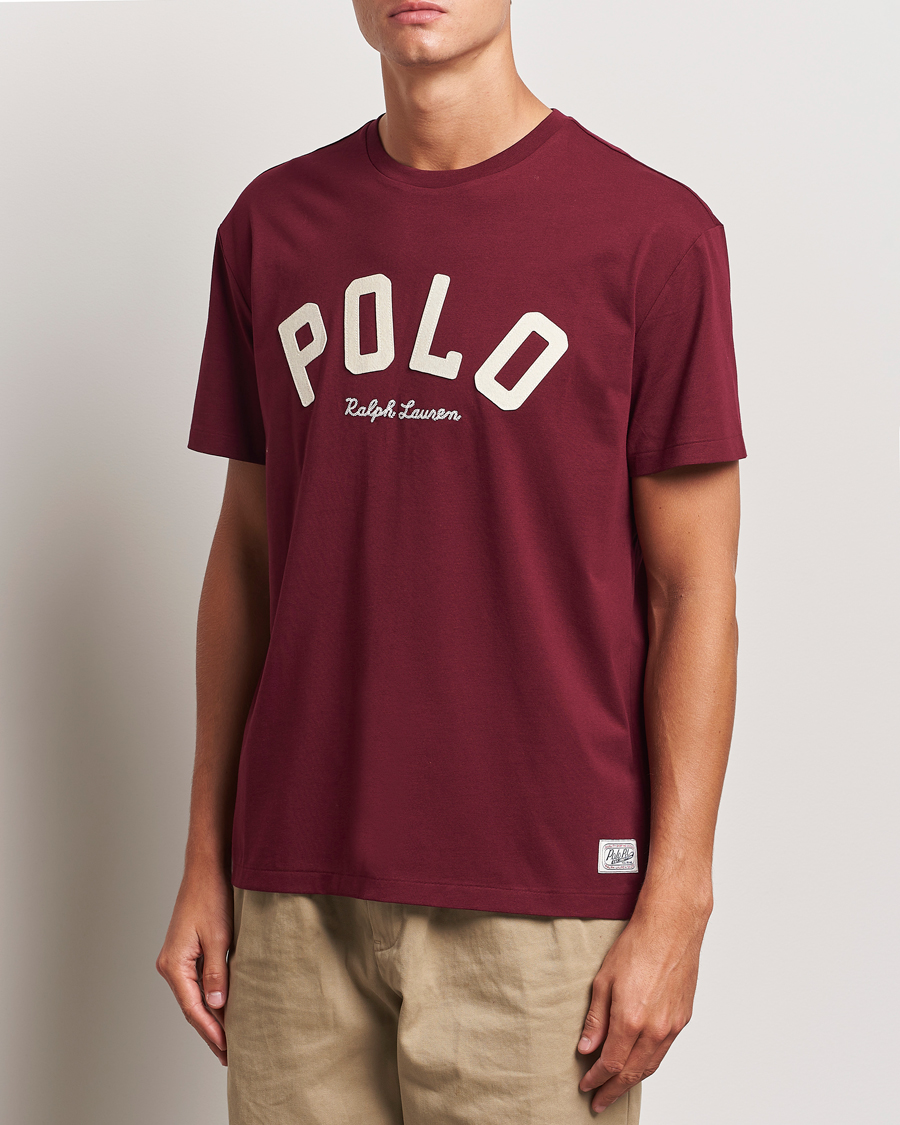 Hombres |  | Polo Ralph Lauren | RL Varsity Tee Classic Wine