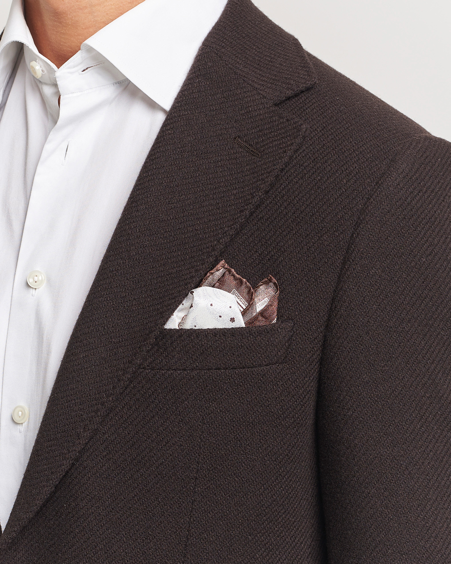 Hombres |  | Amanda Christensen | Silk Twill Printed Flower Pocket Square Brown