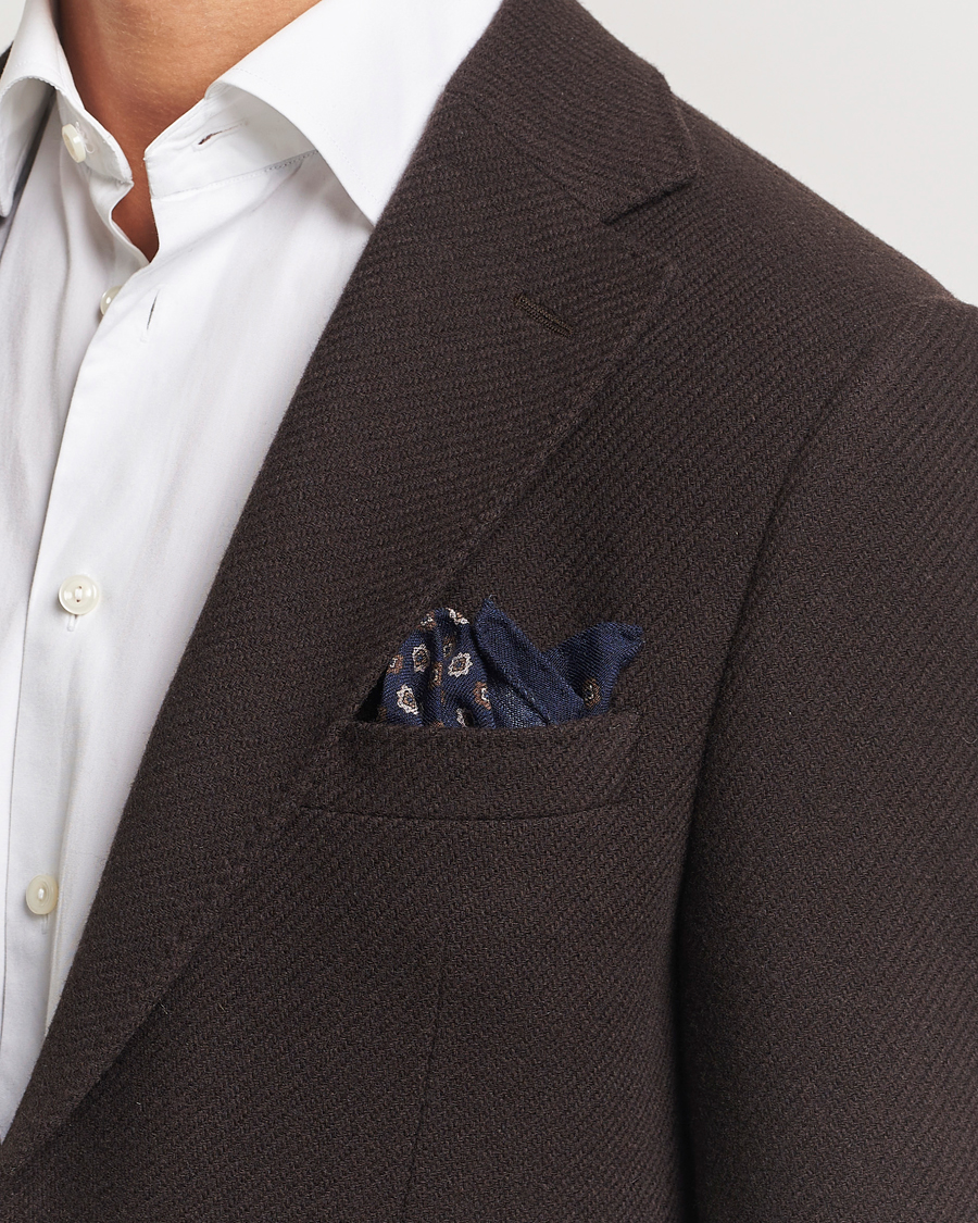 Hombres |  | Amanda Christensen | Wool Flannel Printed Flower Pocket Square Navy