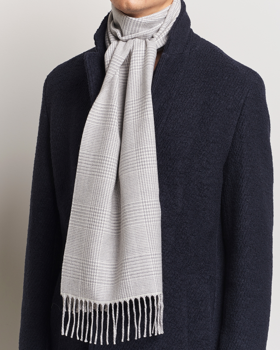 Hombres |  | Eton | Merino Wool Prince Of Wales Scarf Grey