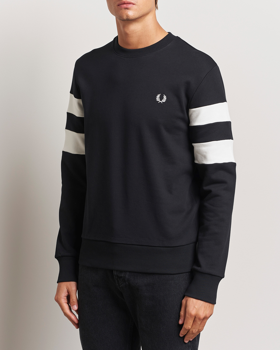 Hombres |  | Fred Perry | Tipped Sleeve Crew Neck Sweatshirt Black