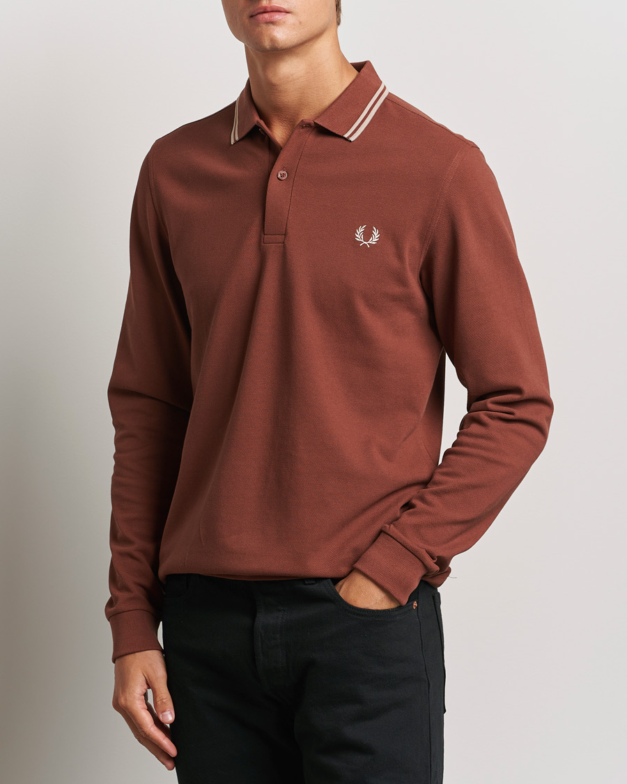 Hombres |  | Fred Perry | Twin Tipped Long Sleeve Polo Shirt Whiskey Brown