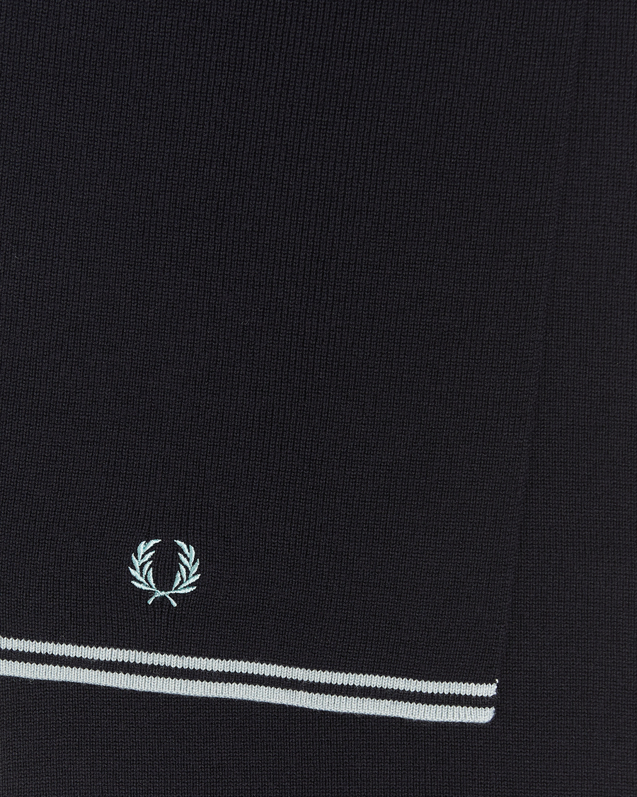 Hombres |  | Fred Perry | Twin Tipped Merino Wool Scarf Navy