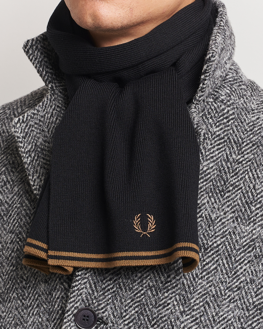 Hombres |  | Fred Perry | Twin Tipped Merino Wool Scarf Black