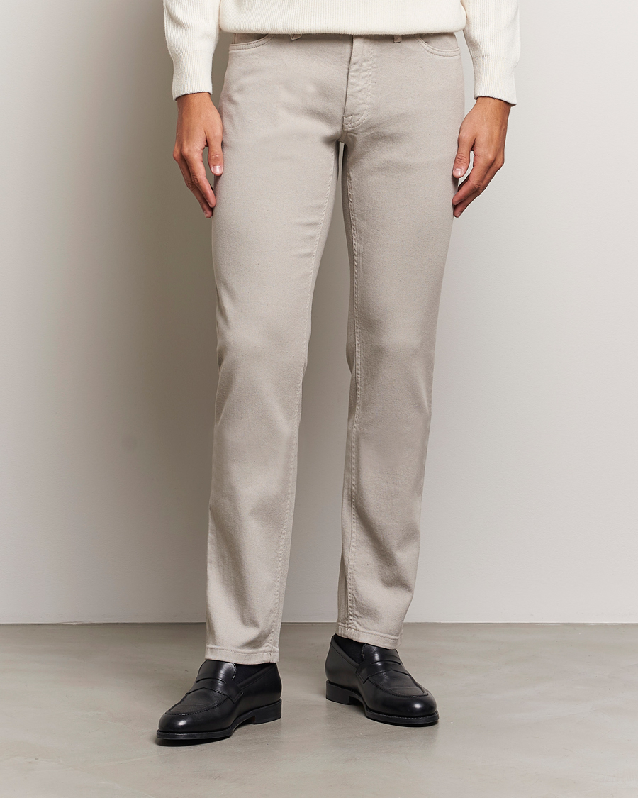 Hombres | Luxury Classics | Brioni | Slim Fit 5-Pocket Cotton Pants Light Beige