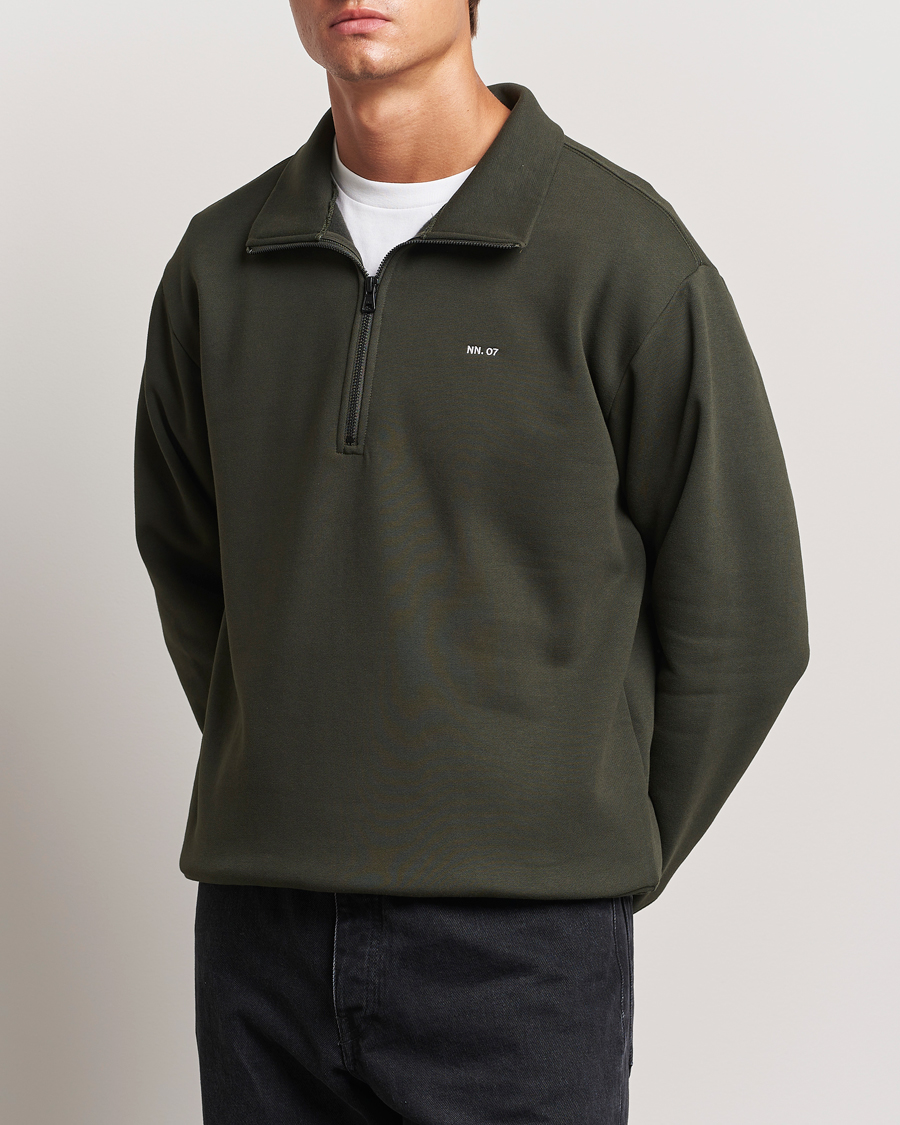 Hombres |  | NN07 | Briggs Half Zip Sweatshirt Dark Army