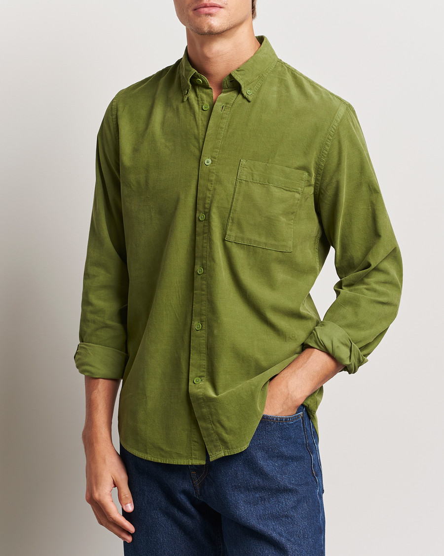 Hombres |  | NN07 | Arne Baby Cord Shirt Cedar Green