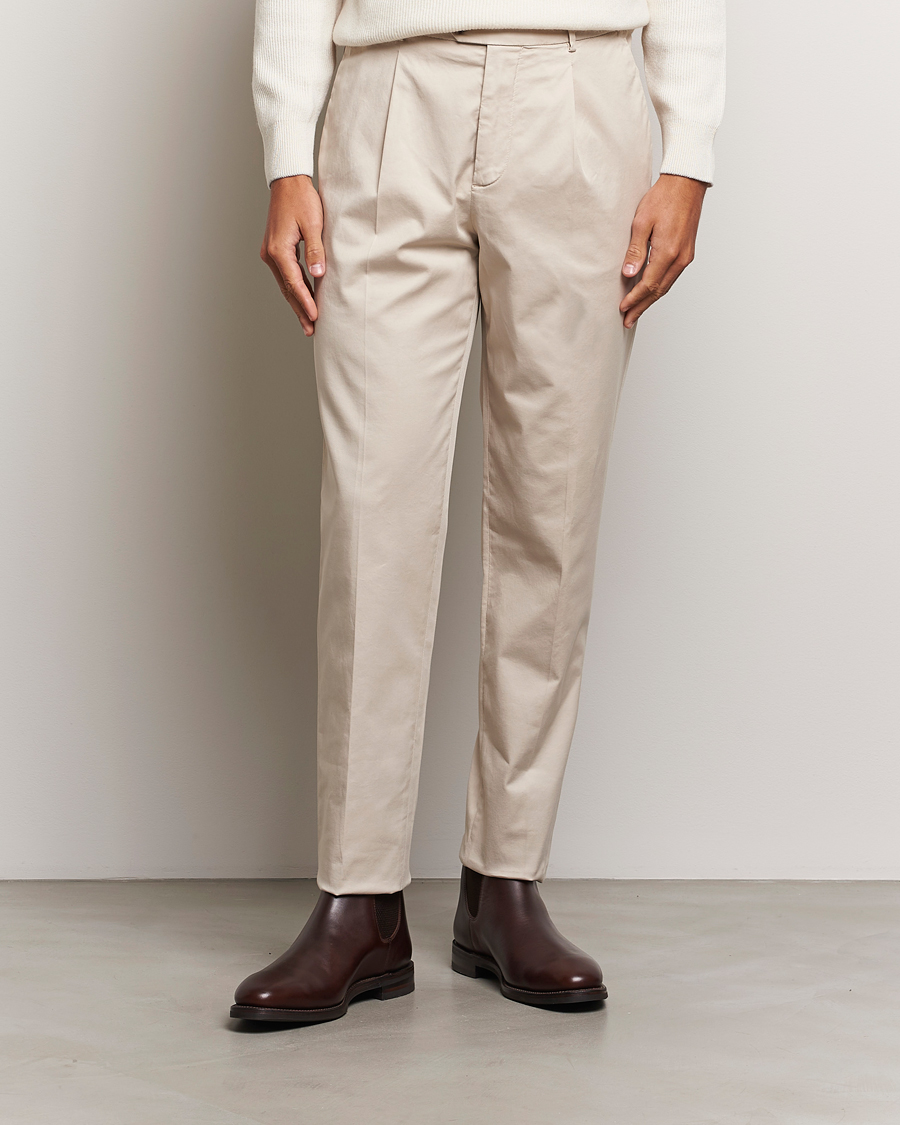 Hombres |  | Brunello Cucinelli | Slim Fit Pleated Trousers Light Beige