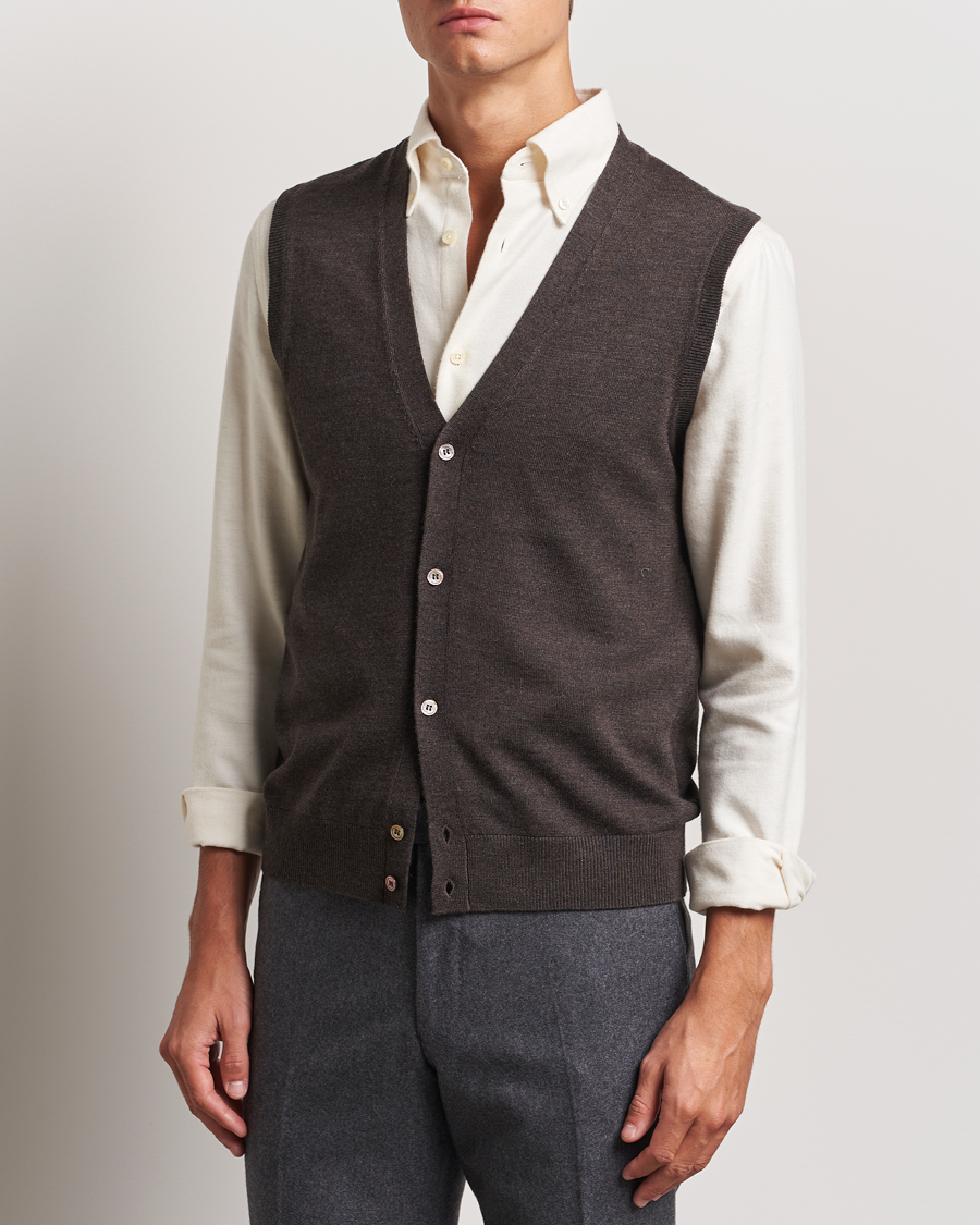 Hombres |  | Morris | Merino Slipover Vest Brown