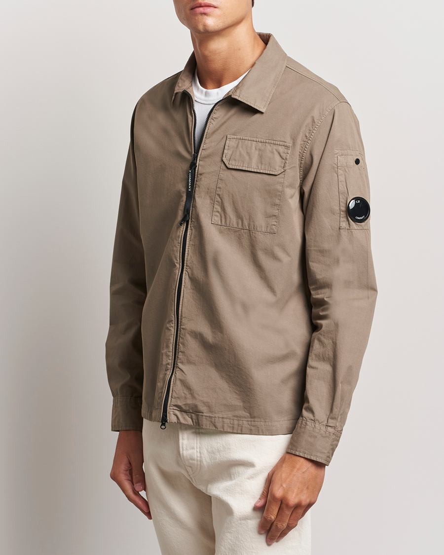 Hombres | An Overshirt Occasion | C.P. Company | Organic Cotton Gabardine Zip Overshirt Taupe