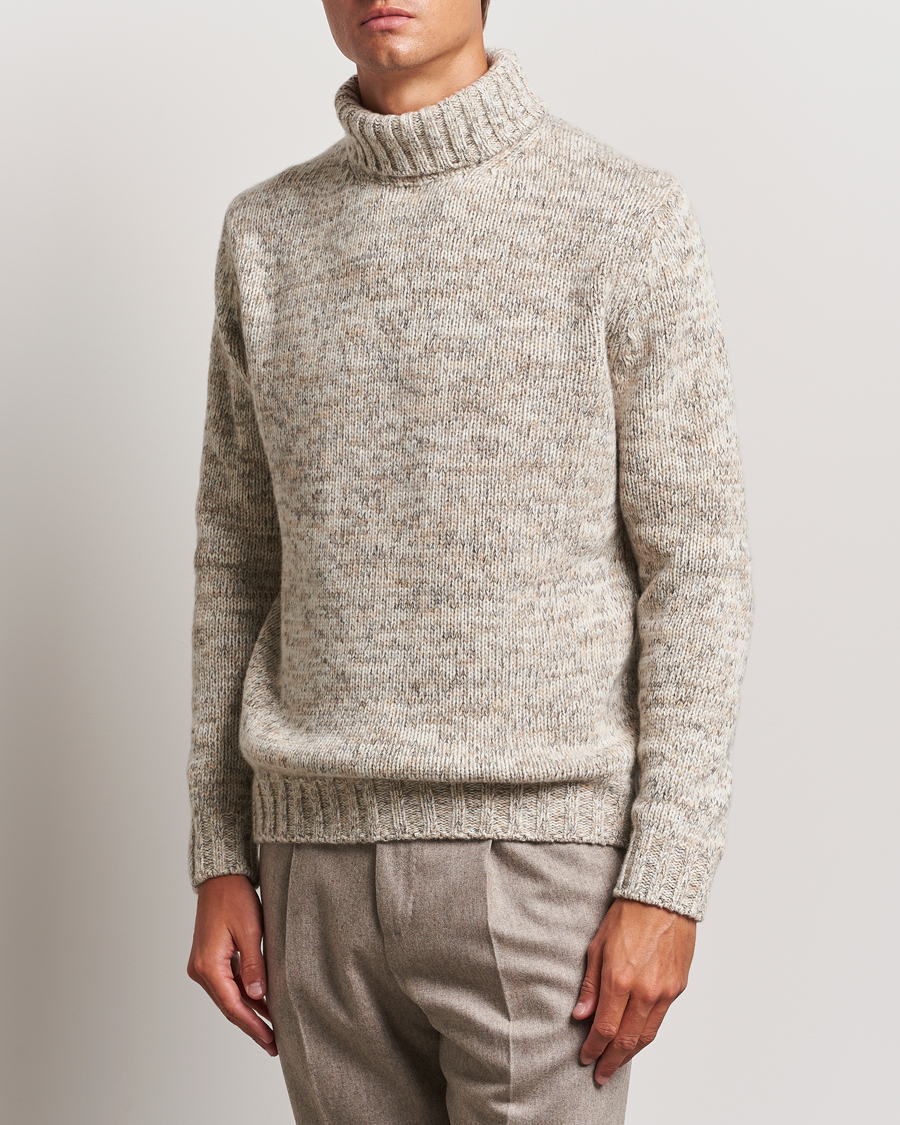 Hombres |  | Oscar Jacobson | Mika Heavy Knitted Merino Rollneck Beige