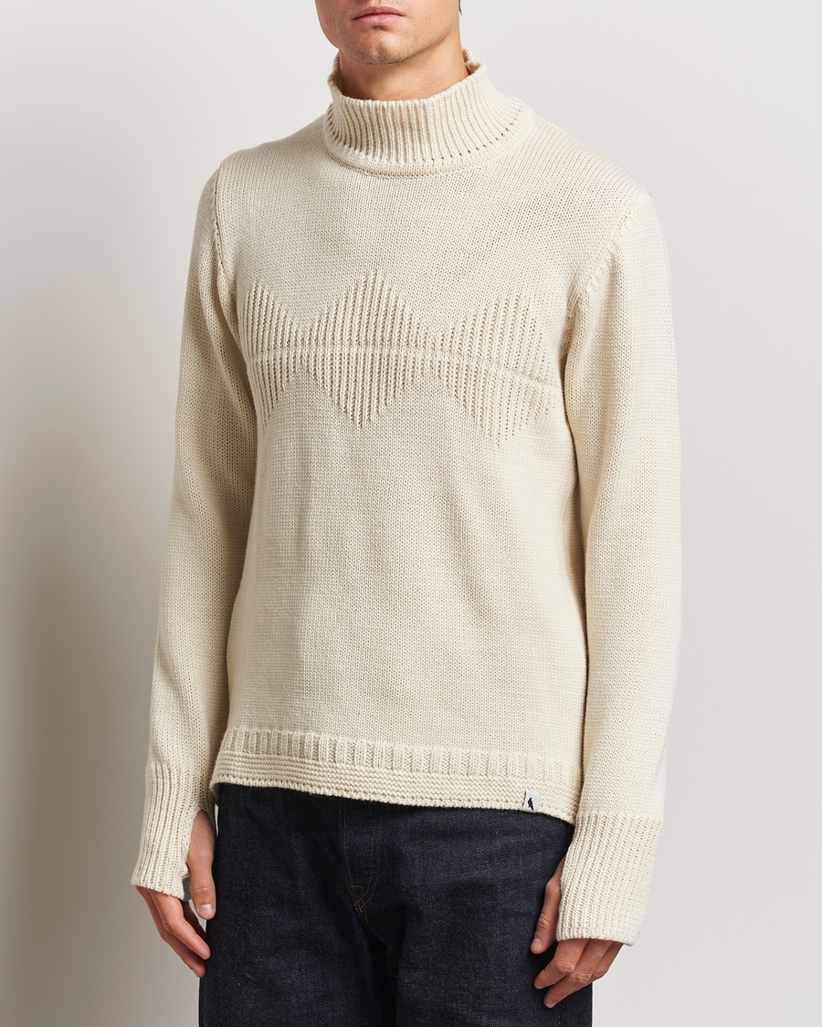 Hombres |  | Peregrine | Mountain Guernsey Merino Funnel Neck Cream