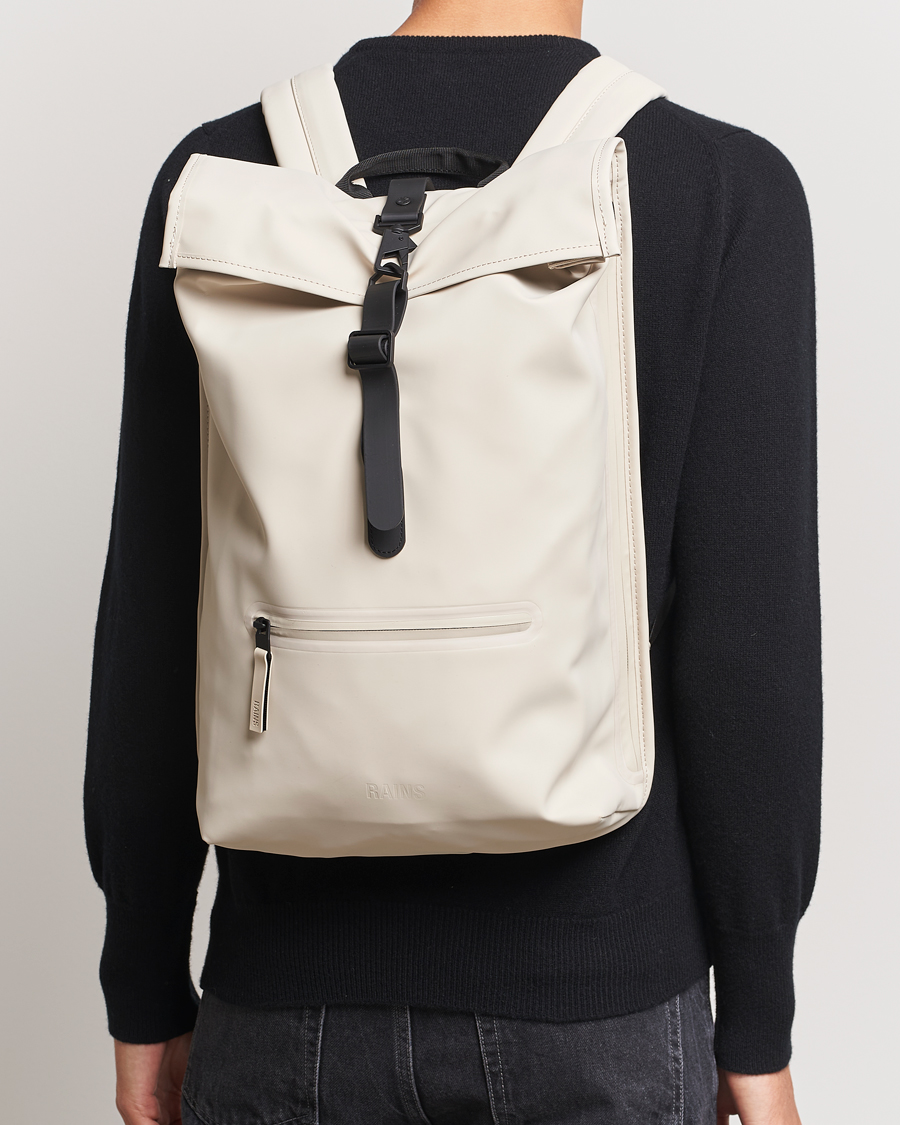 Hombres |  | RAINS | Rolltop Rucksack Dune