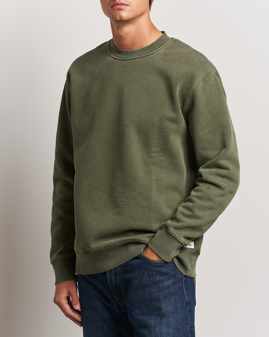 Hombres |  | Samsøe Samsøe | Pigment Dyed Crew Neck Sweatshirt Forest Night