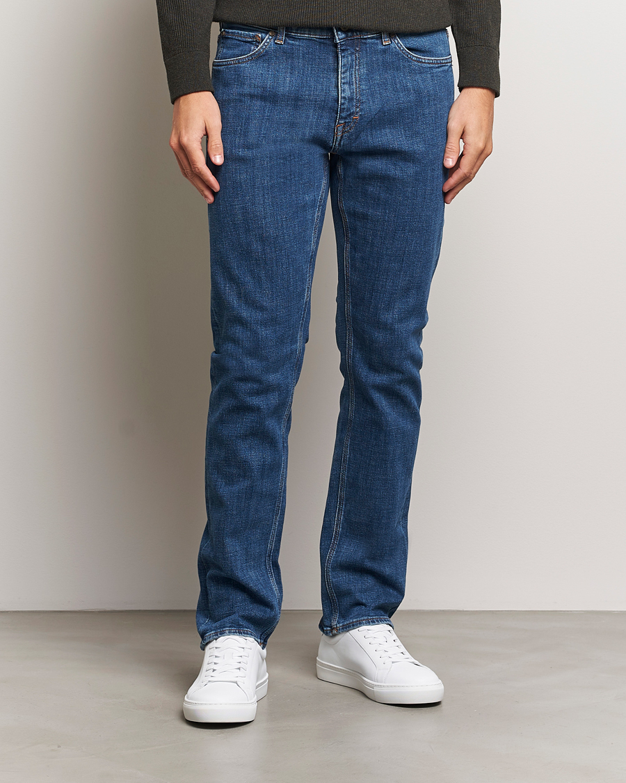 Hombres |  | Tiger of Sweden | Des Jeans Midnight Blue