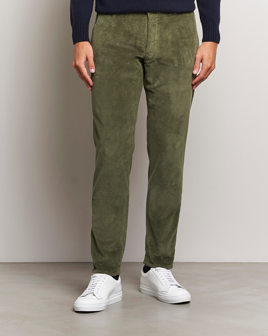 Hombres |  | Incotex | Slim Fit Leisure Cord Slacks Dark Green