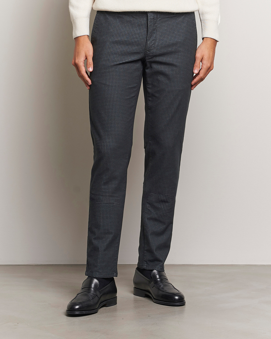 Hombres |  | Incotex | Slim Fit Houndstooth Cotton Pants Dark Grey