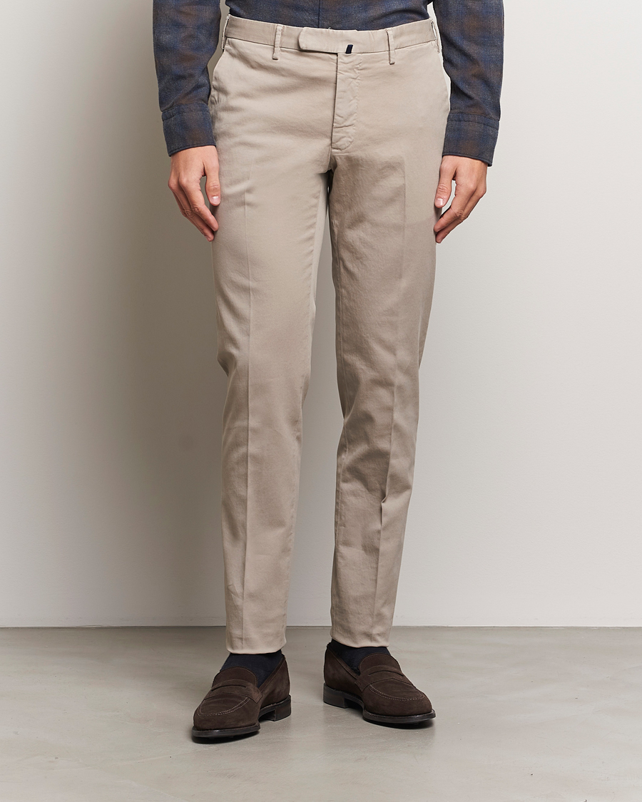 Hombres |  | Incotex | Slim Fit Cotton Stretch Chinos Khaki