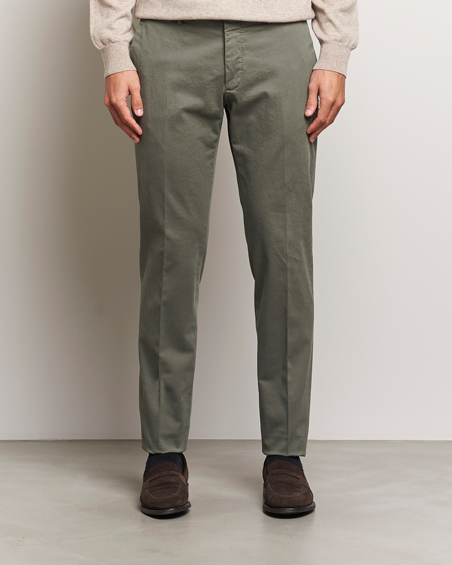 Hombres |  | Incotex | Slim Fit Cotton Stretch Chinos Dark Green