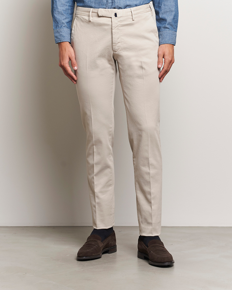 Hombres |  | Incotex | Slim Fit Cotton Stretch Chinos Light Beige