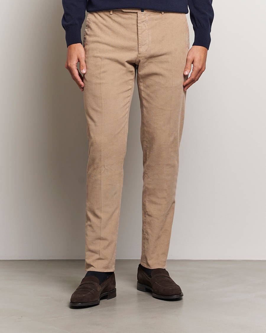 Hombres |  | Incotex | Slim Fit Baby Corduroy Trousers Beige