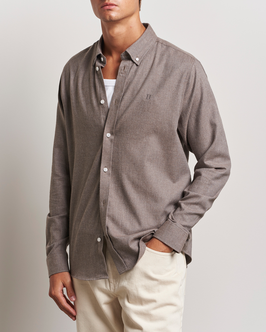 Hombres |  | LES DEUX | Dessert Reg Shirt Mountain Grey Melange