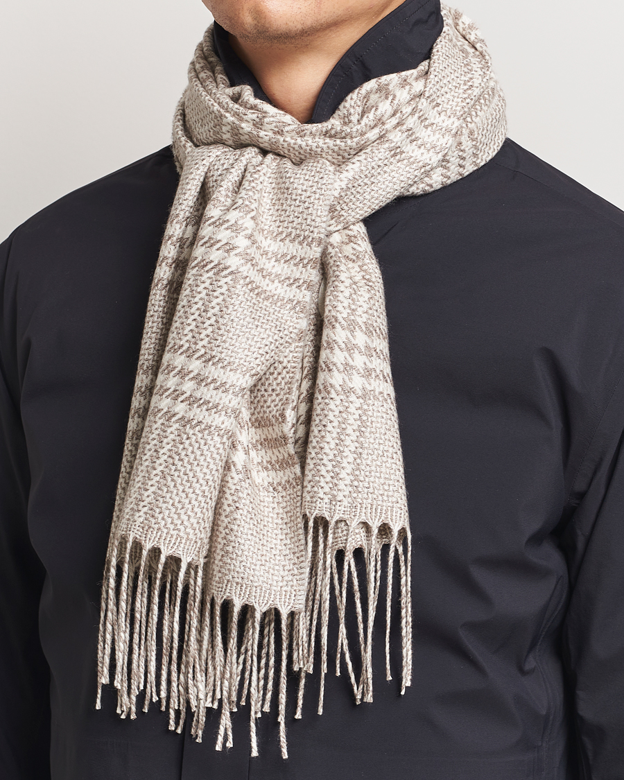 Hombres |  | Piacenza Cashmere | Cashmere/Silk Houndstooth Scarf Light Beige