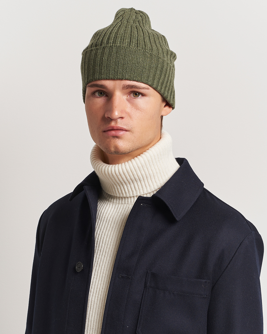 Hombres |  | Piacenza Cashmere | Ribbed Cashmere Beanie Olive