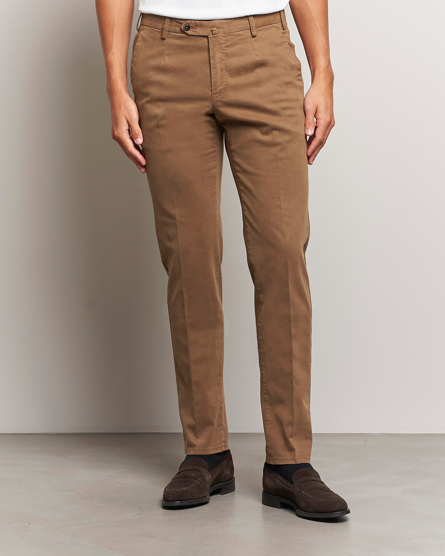 Hombres |  | PT01 | Slim Fit Pleated Cotton Trousers Brown