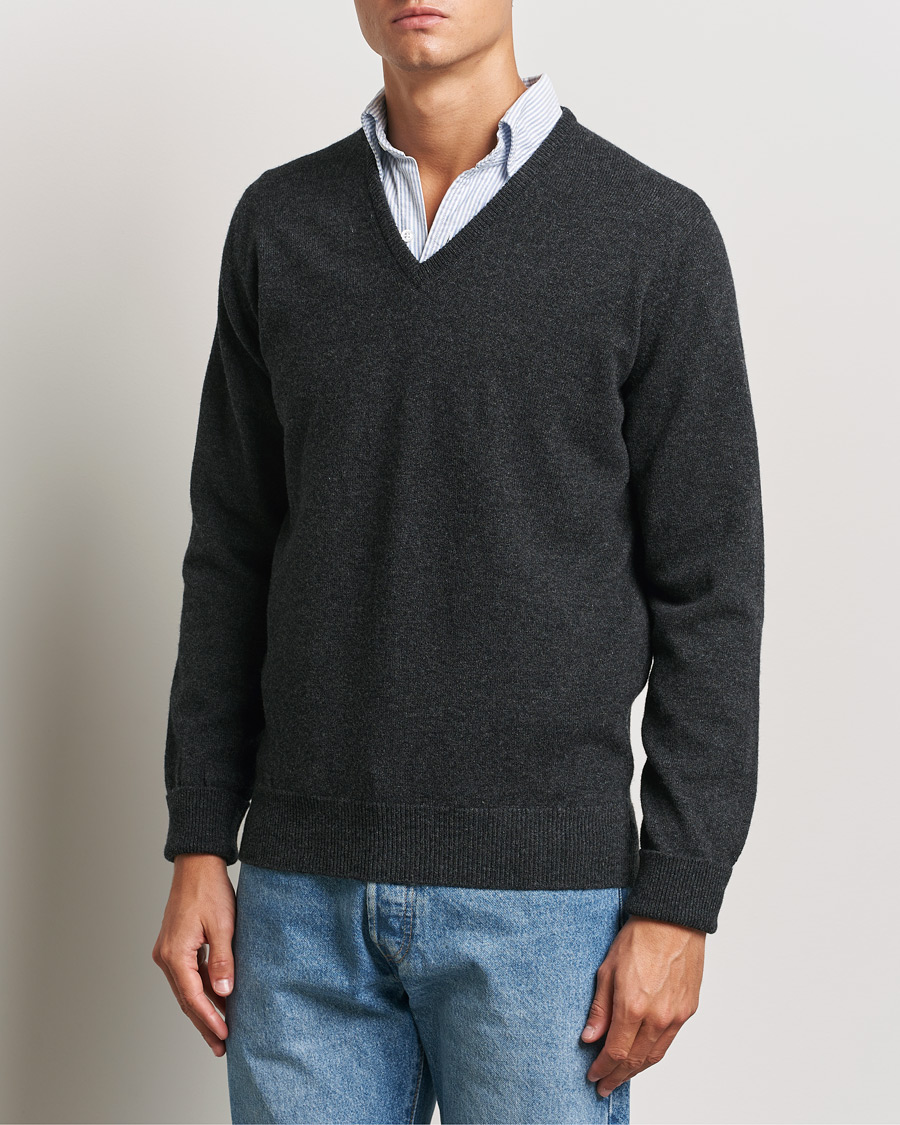 Hombres | Nuevas marcas | William Lockie | Rob Lambswool V-Neck Charcoal