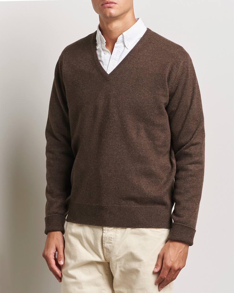 Hombres | Jerséis y prendas de punto | William Lockie | Rob Lambswool V-Neck Mocha